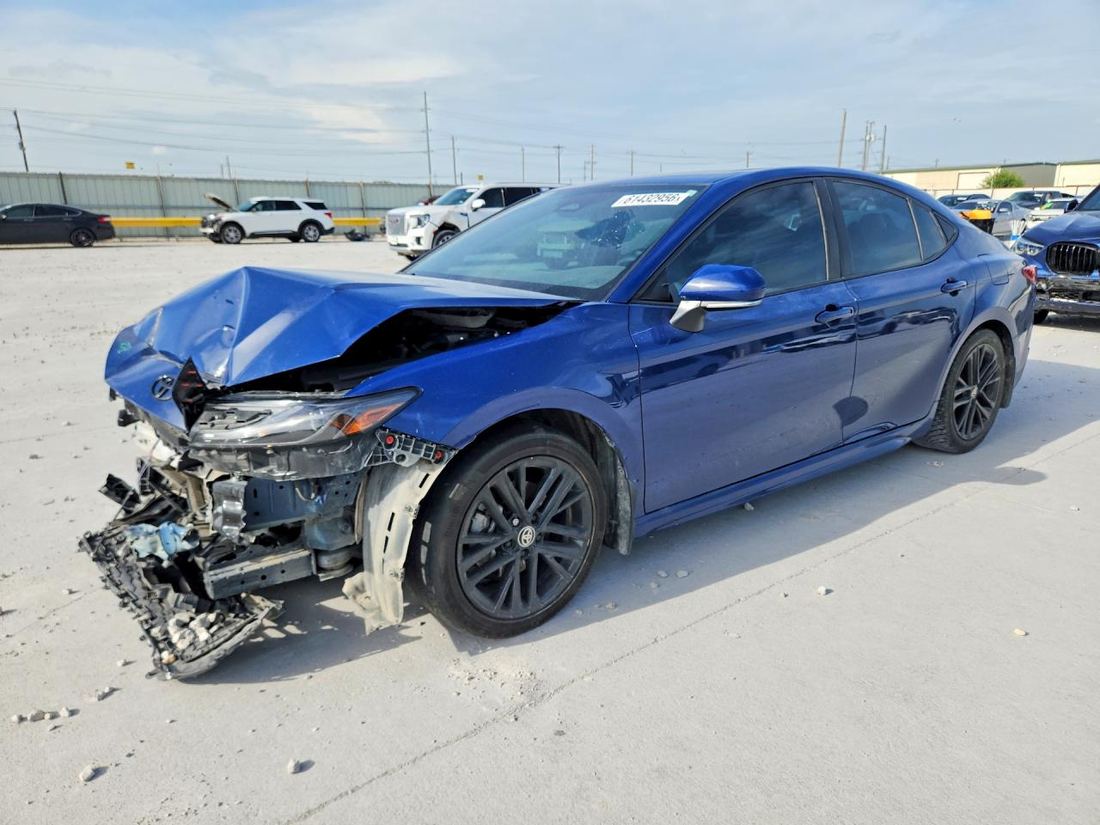 2025 TOYOTA CAMRY