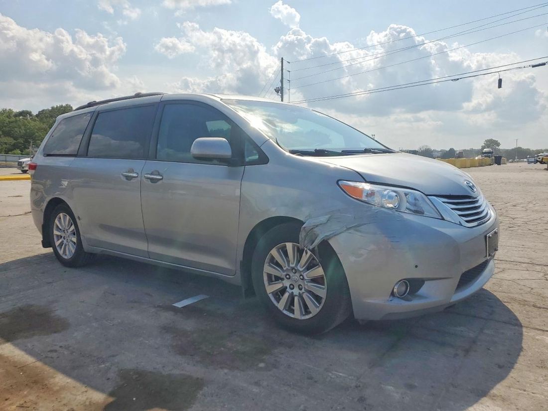 2012 TOYOTA SIENNA