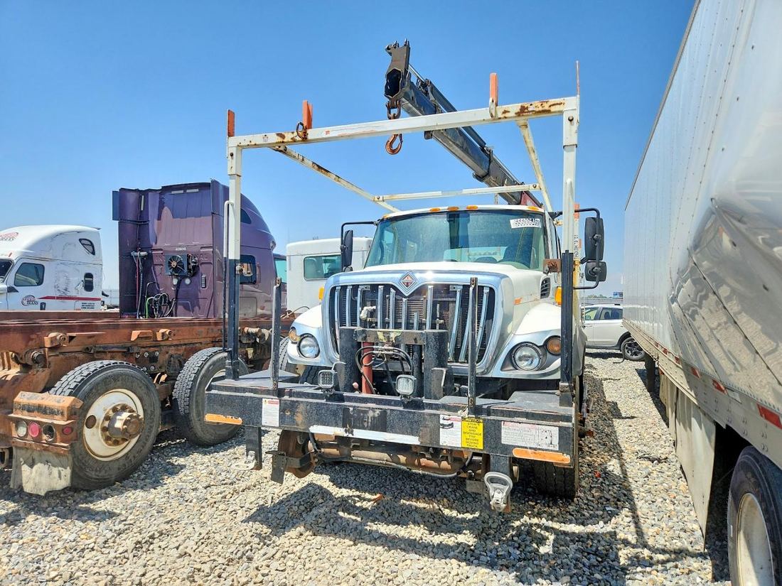2009 INTERNATIONAL 7000
