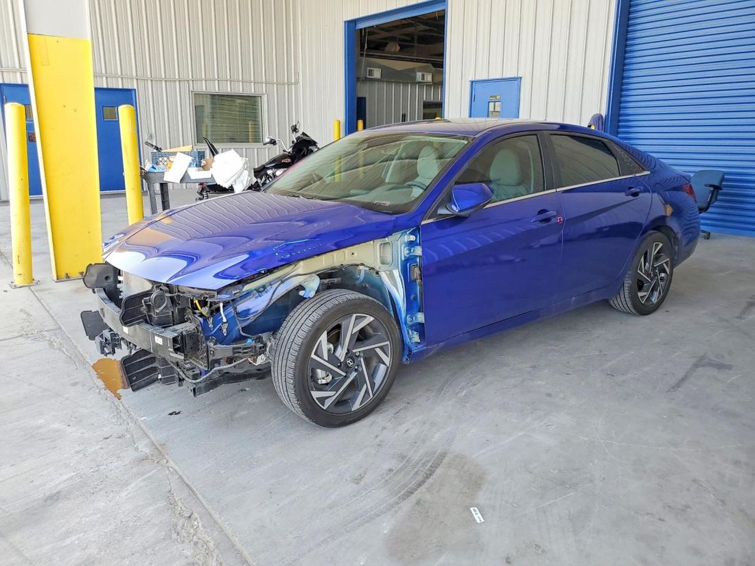 2025 HYUNDAI ELANTRA