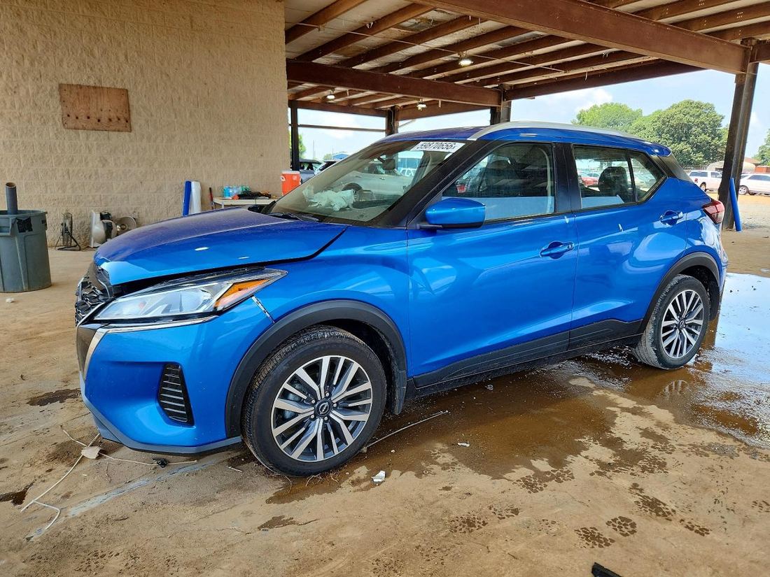 2023 NISSAN KICKS