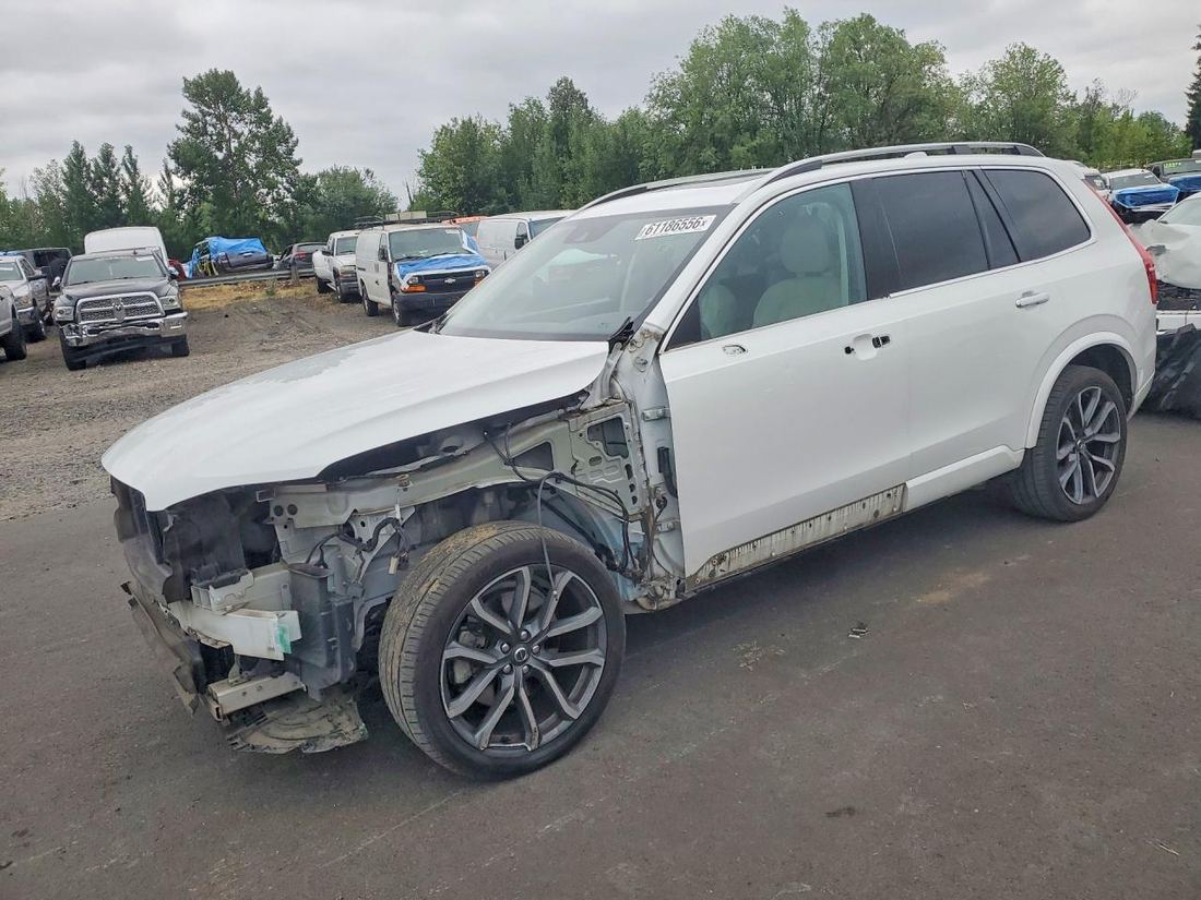 2016 VOLVO XC90