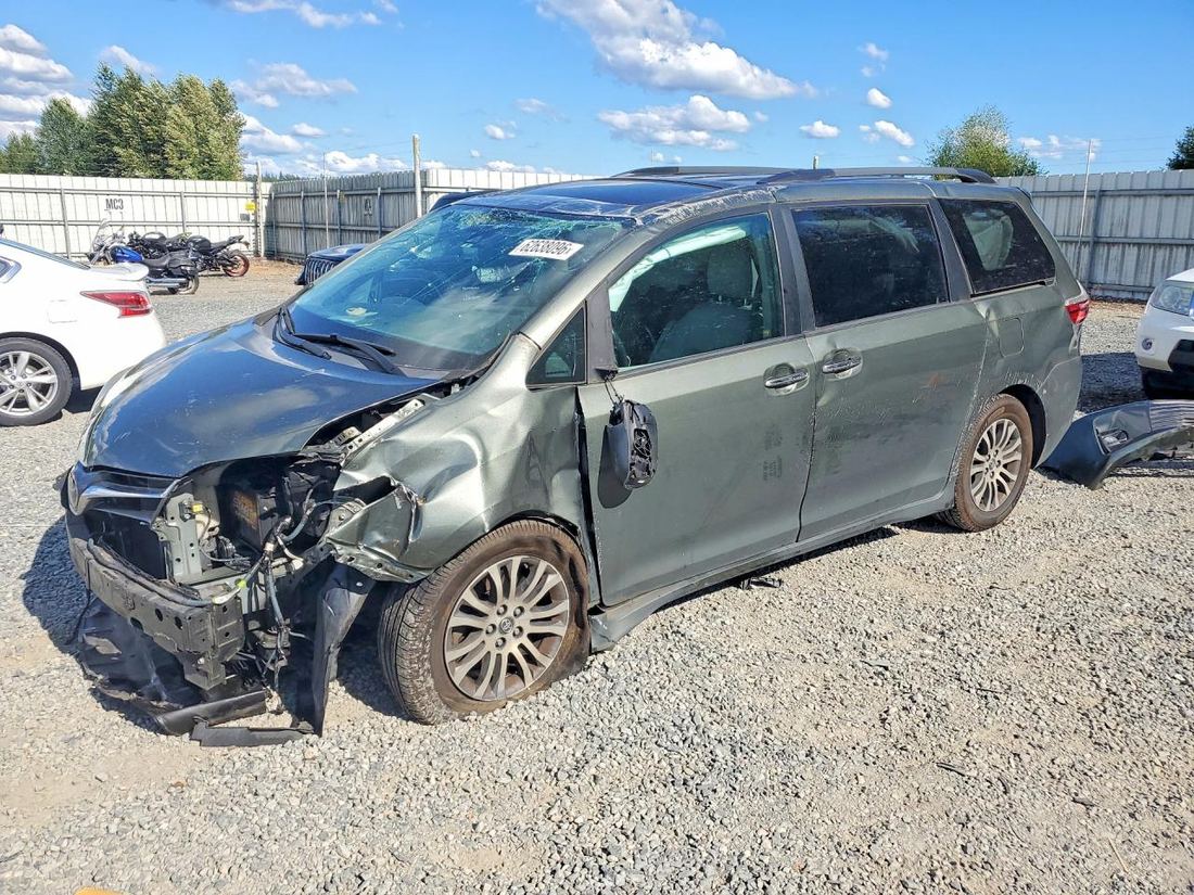 2018 TOYOTA SIENNA
