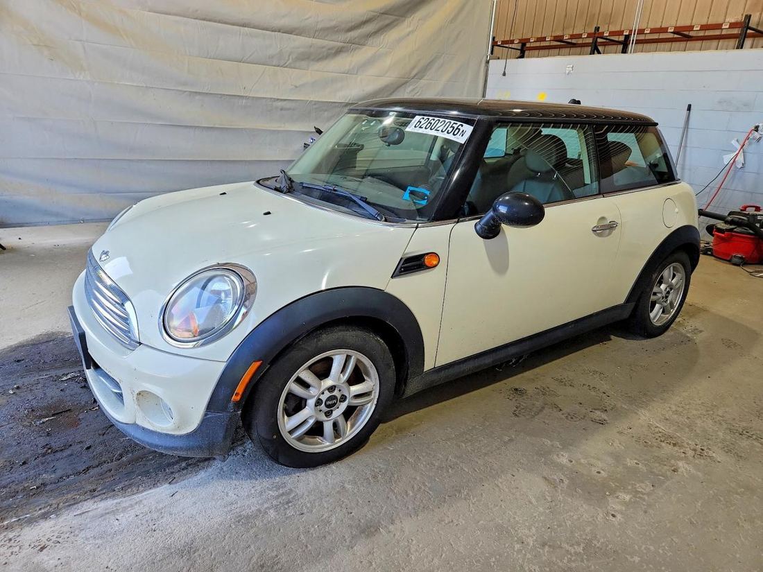2013 MINI COOPER