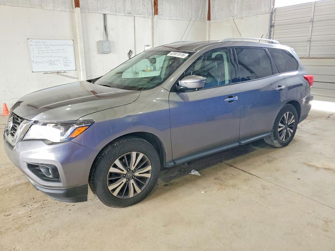 2017 NISSAN PATHFINDER
