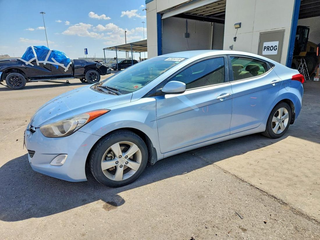 2013 HYUNDAI ELANTRA