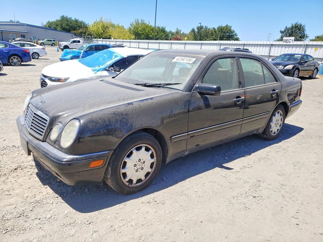 1996 MERCEDES-BENZ E