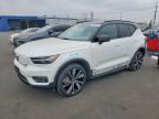 2022 VOLVO XC40