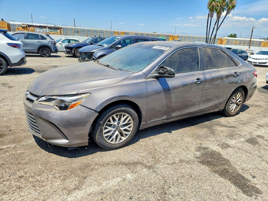 2016 TOYOTA CAMRY