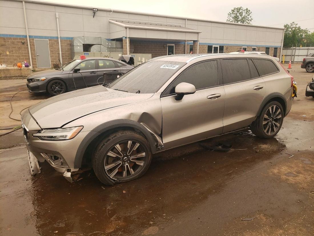 2020 VOLVO V60 CROSS COUNTRY