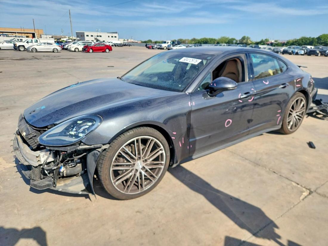 2018 PORSCHE PANAMERA