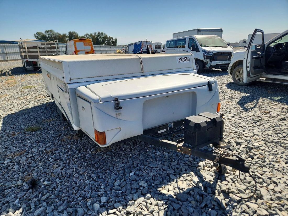 2005 FLEETWOD TRAILER