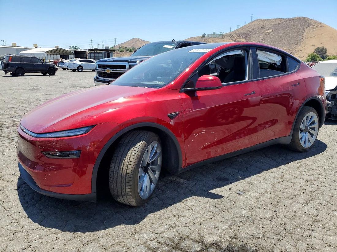 2026 TESLA MODEL Y