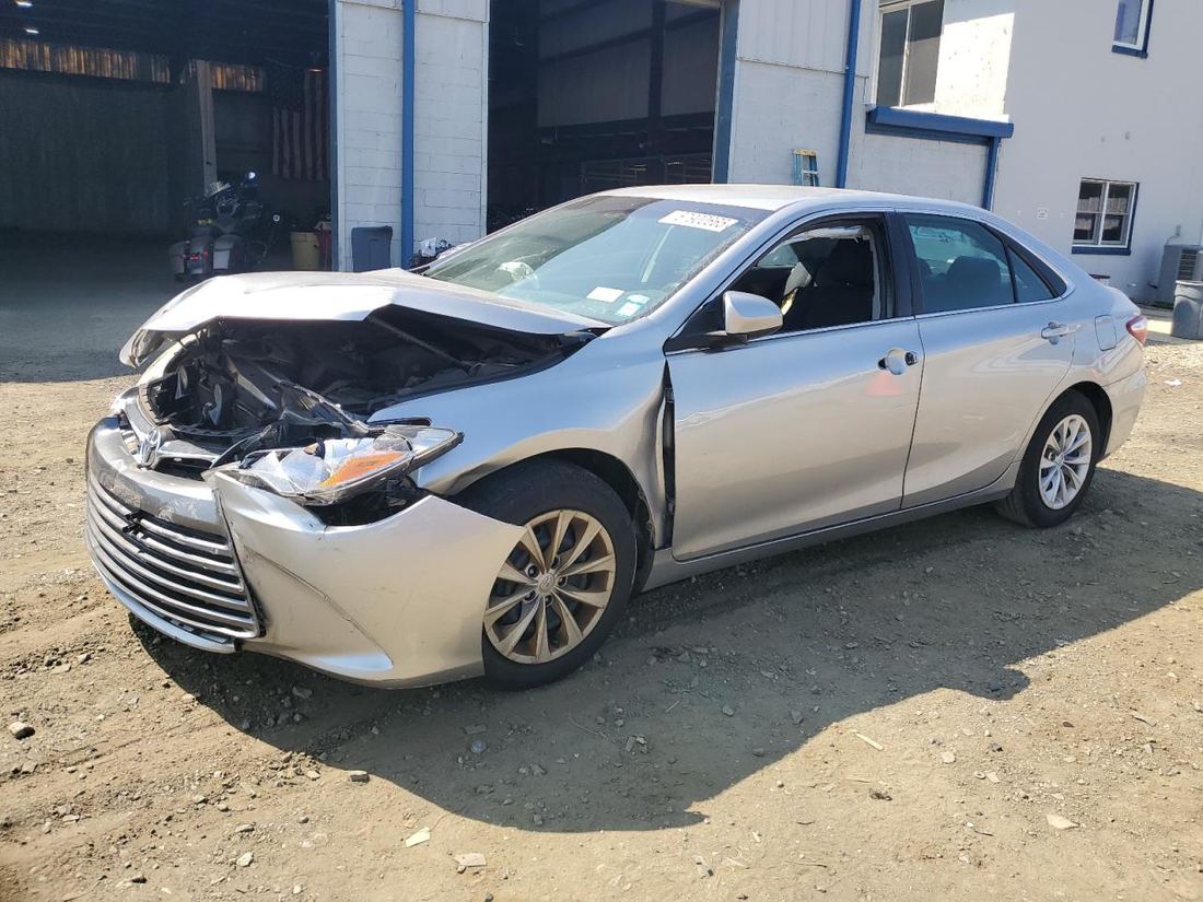 2016 TOYOTA CAMRY