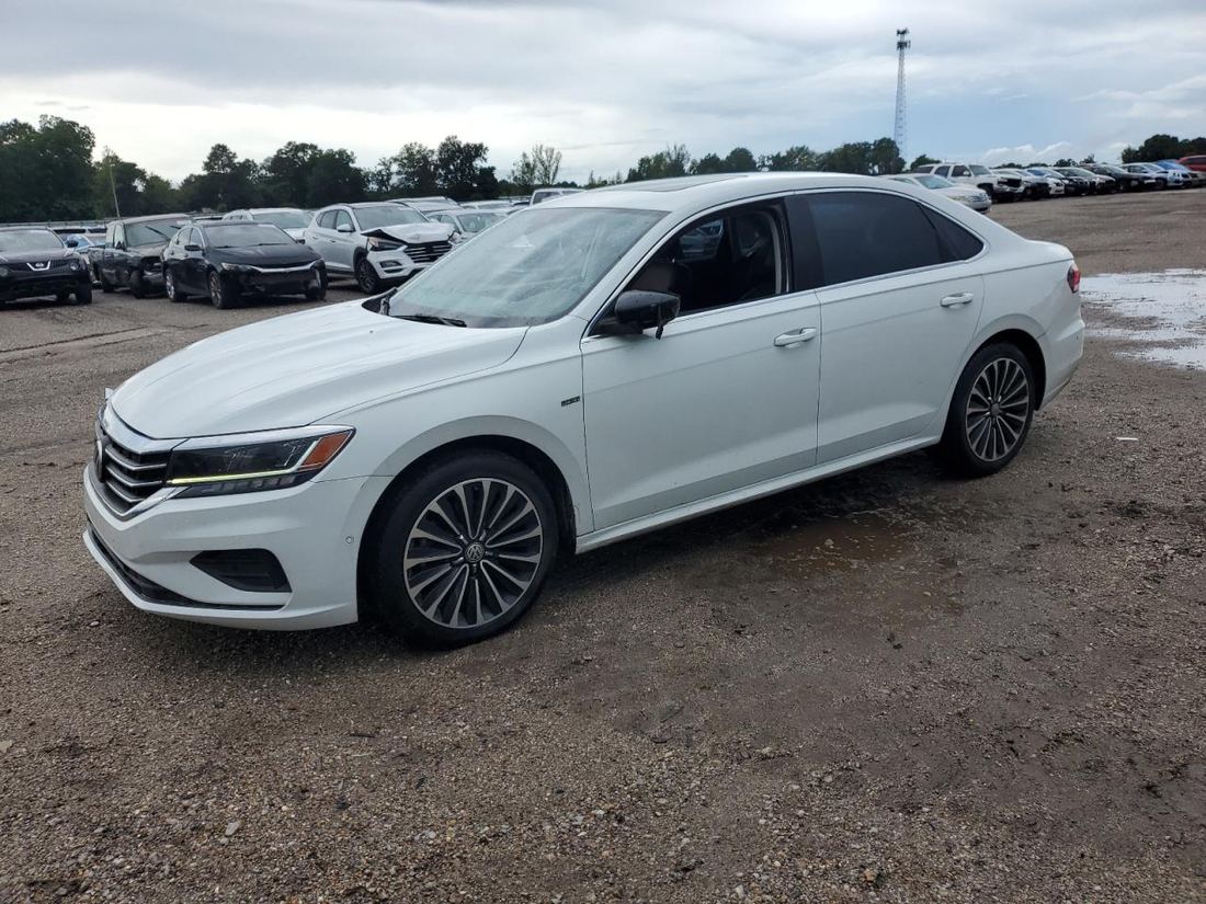 2022 VOLKSWAGEN PASSAT