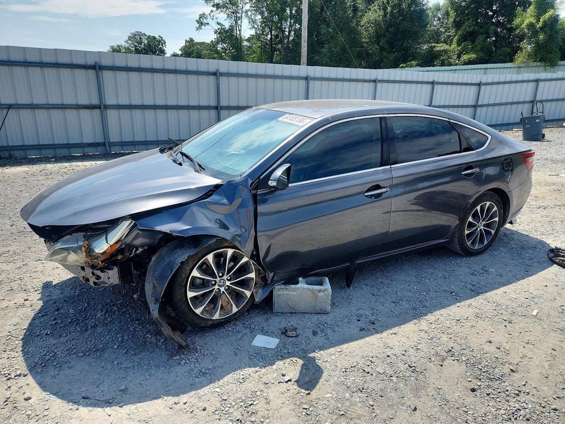 2017 TOYOTA AVALON