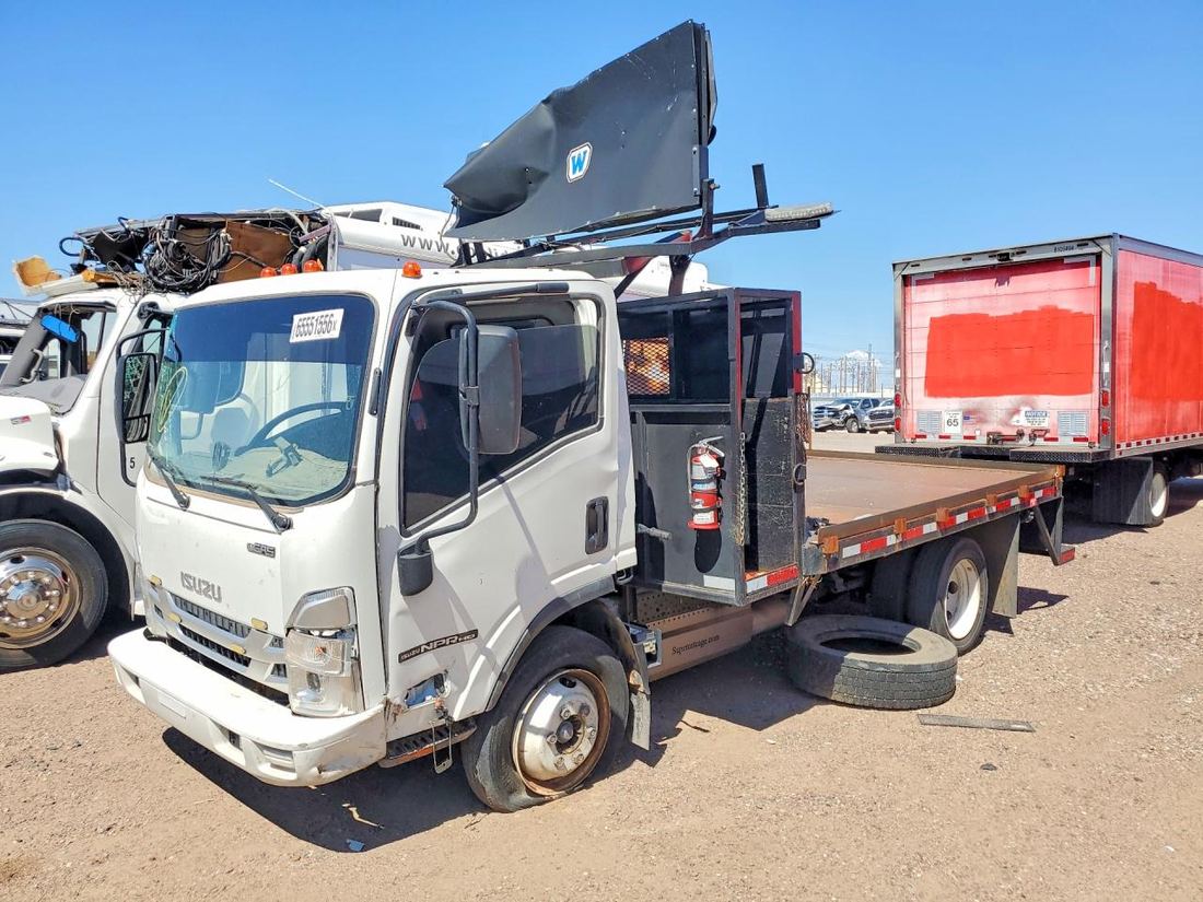 2024 ISUZU NPR HD