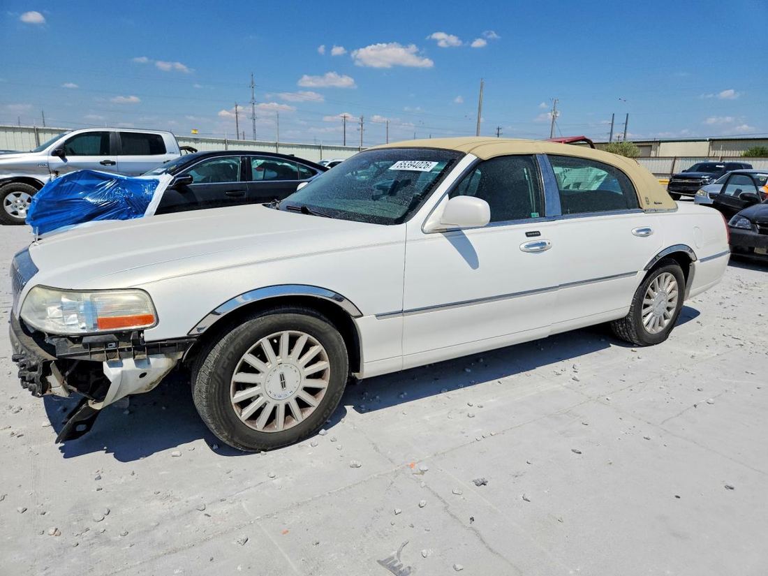 2003 LINCOLN TOWN CAR