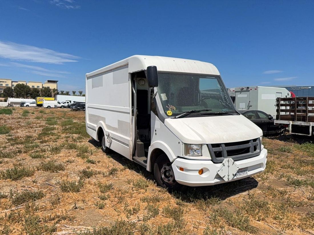 2015 ISUZU NPR