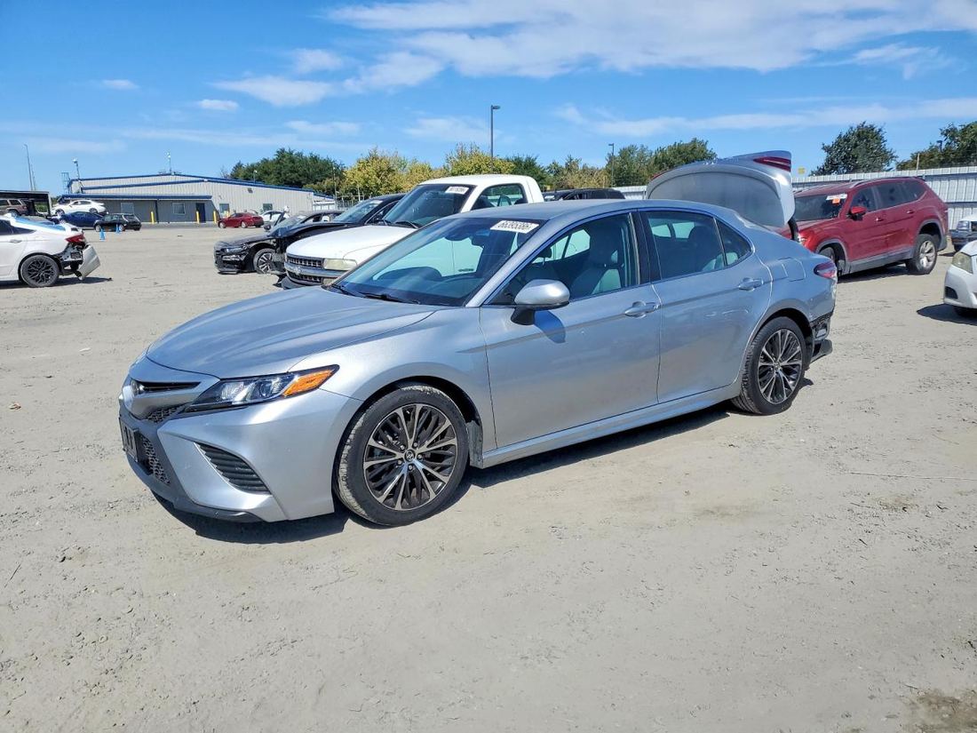 2018 TOYOTA CAMRY