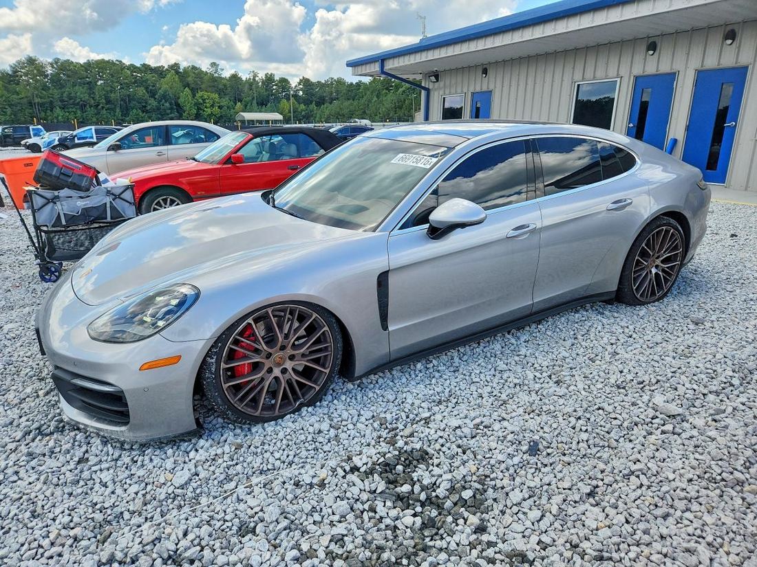 2021 PORSCHE PANAMERA
