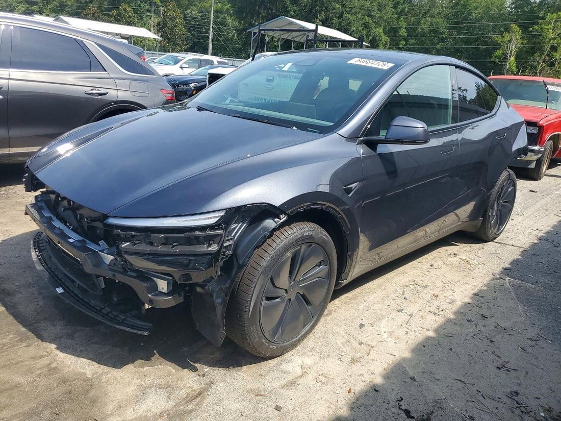 2026 TESLA MODEL Y