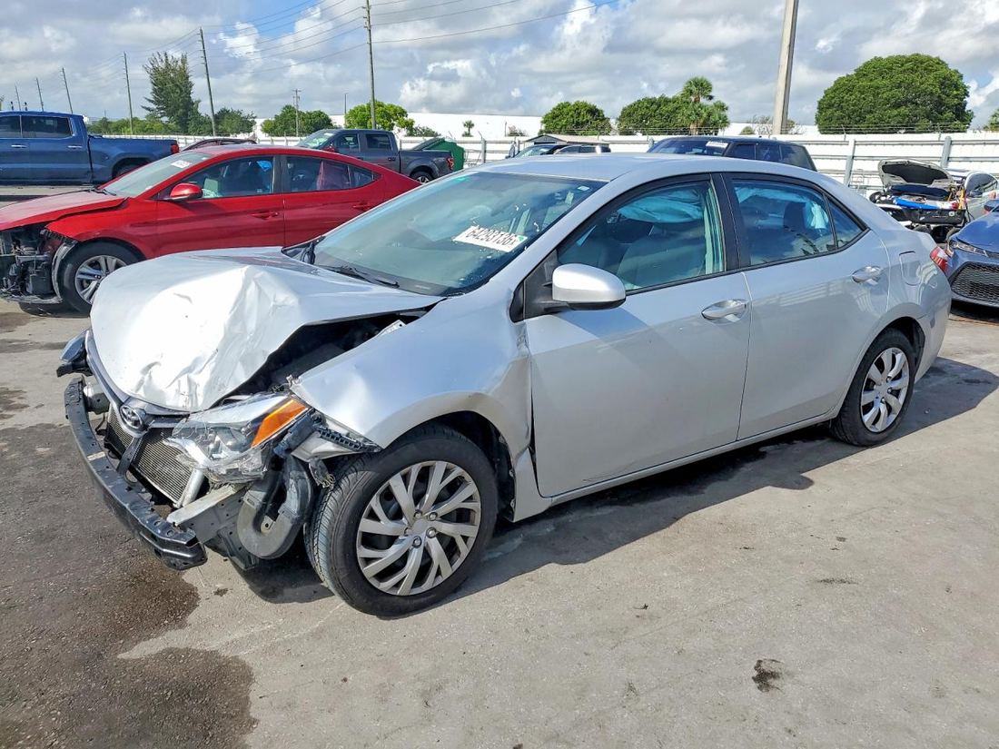 2015 TOYOTA COROLLA