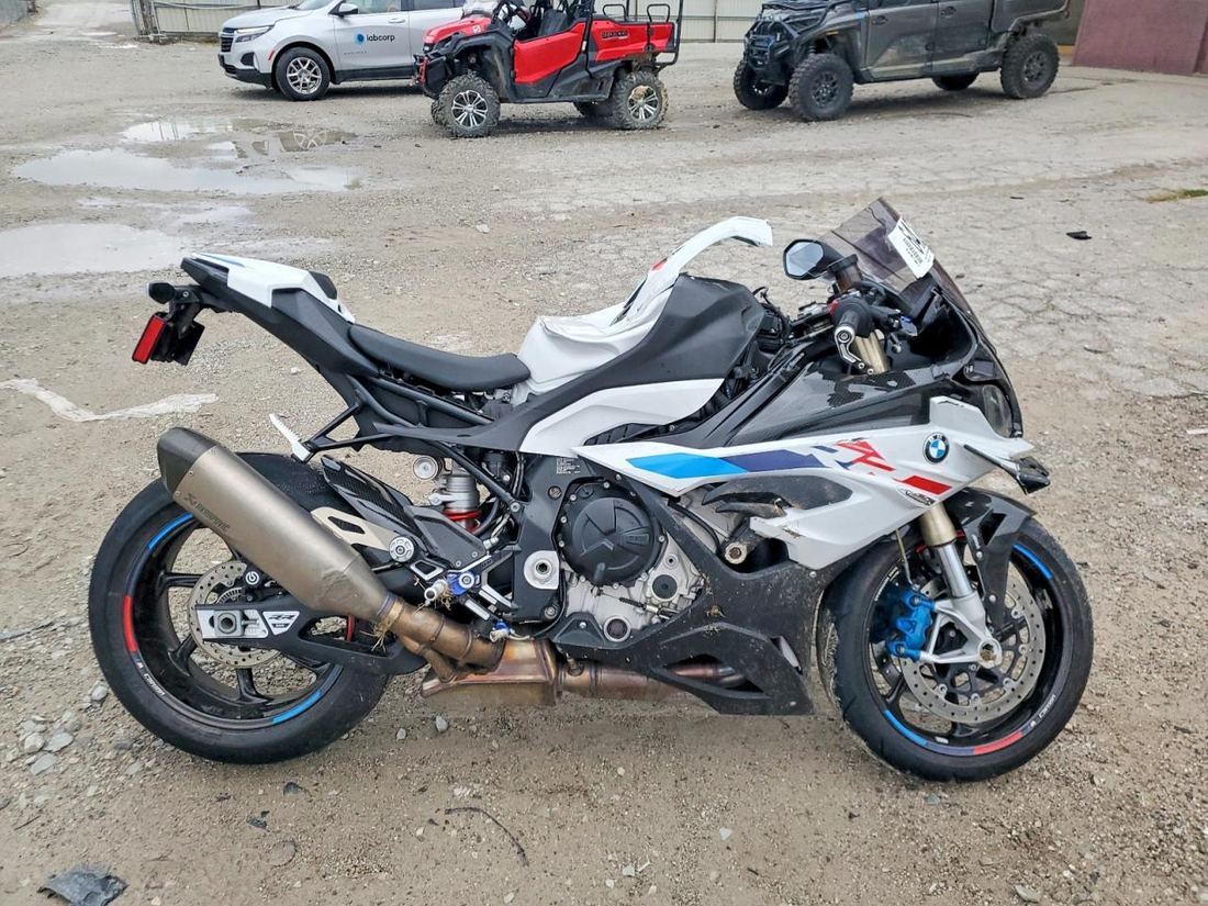 2023 BMW S 1000