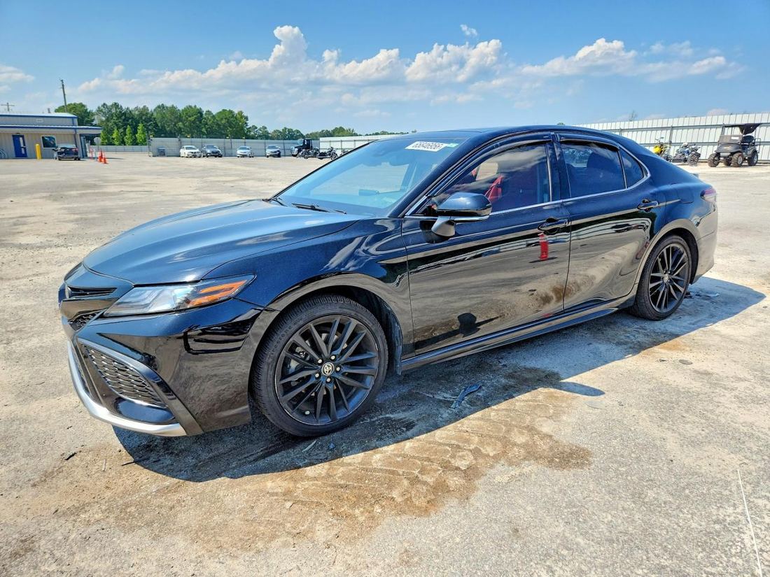 2023 TOYOTA CAMRY