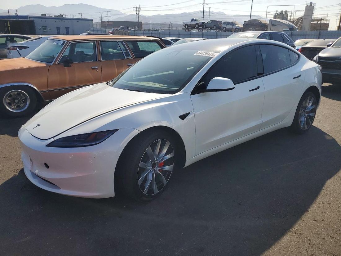 2024 TESLA MODEL 3
