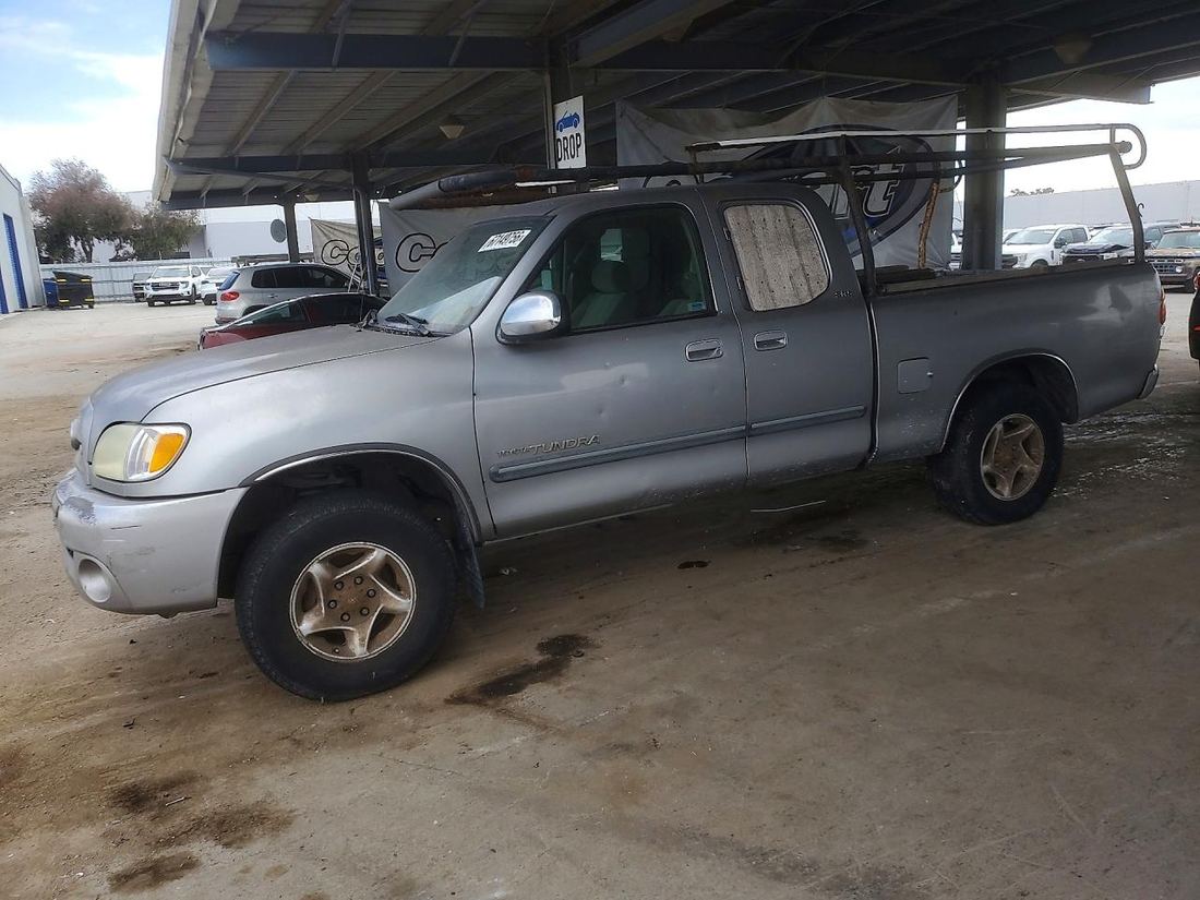 2004 TOYOTA TUNDRA
