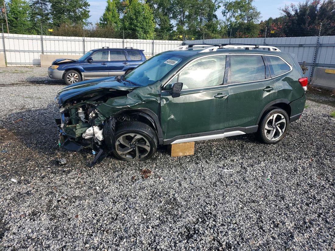 2023 SUBARU FORESTER