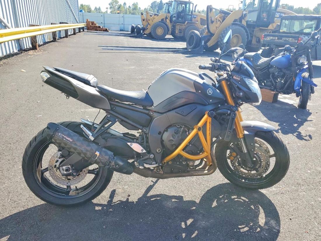 2012 YAMAHA FZ8