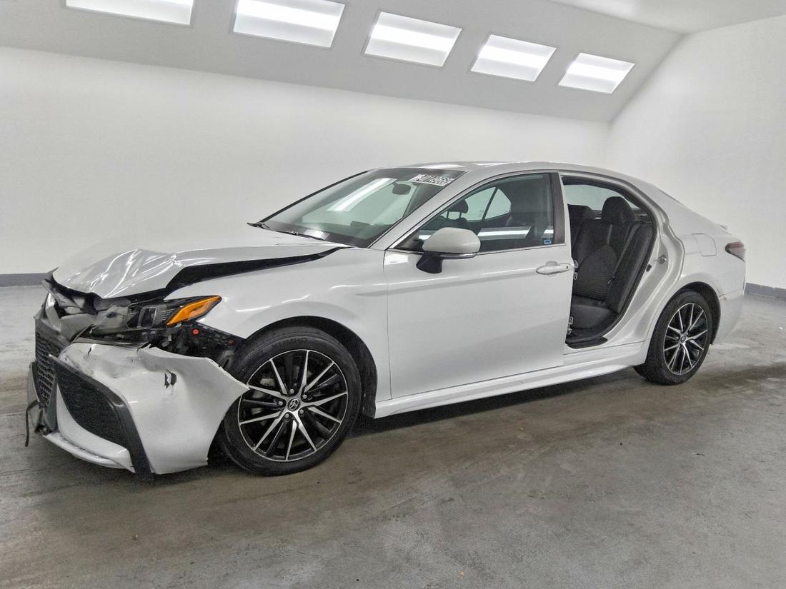 2023 TOYOTA CAMRY