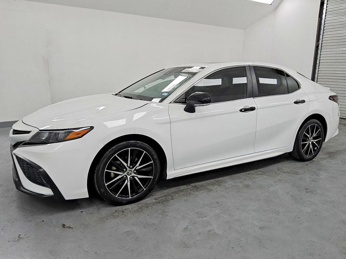 2024 TOYOTA CAMRY