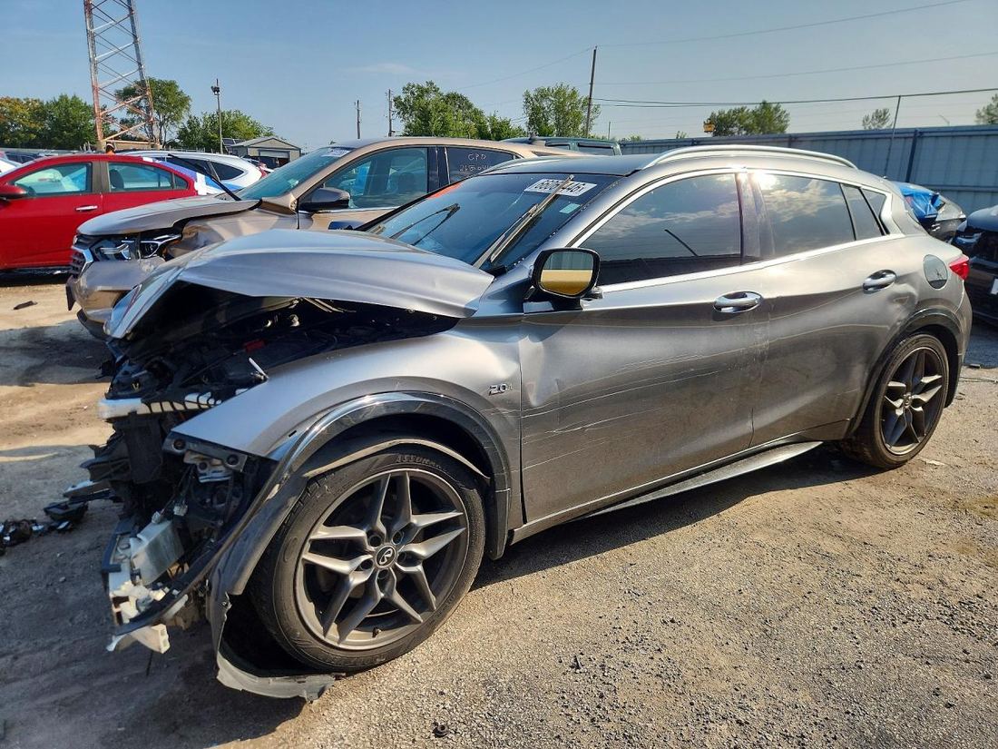 2017 INFINITI QX30