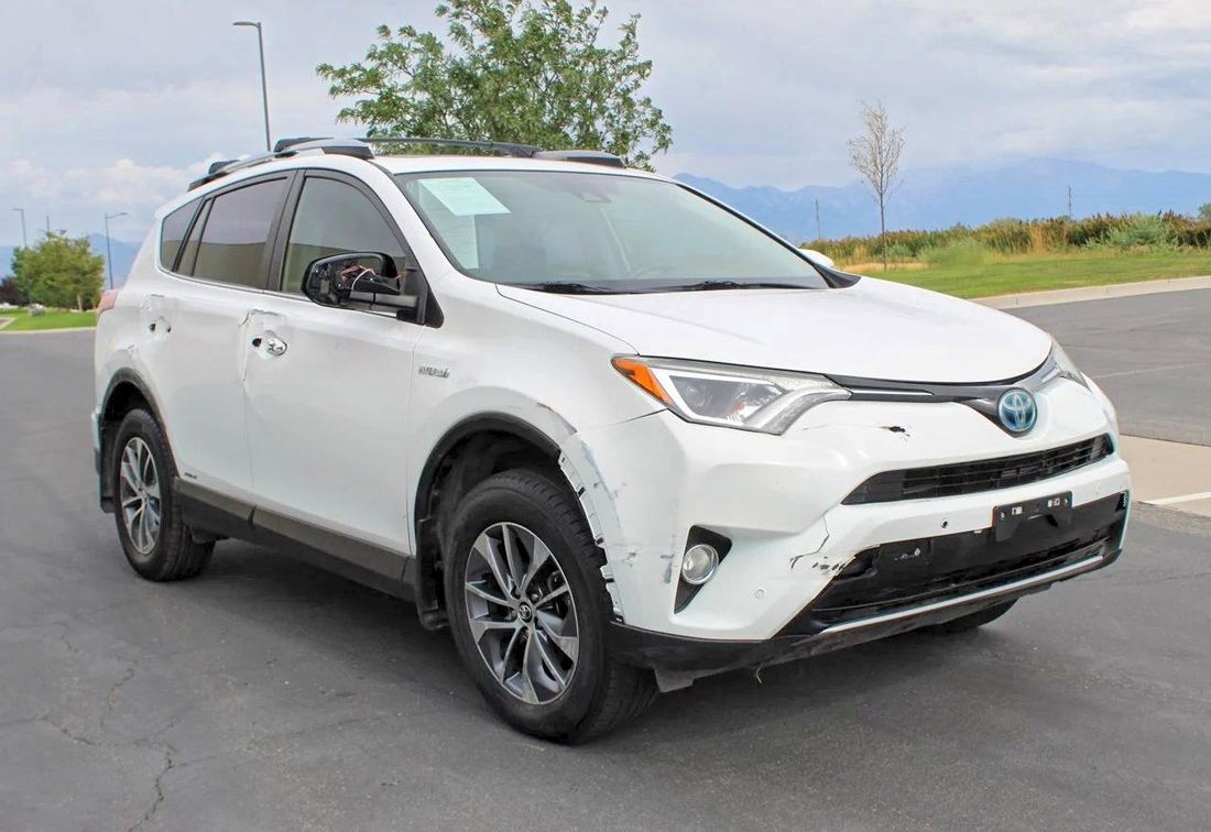 2017 TOYOTA RAV4 HYBRID
