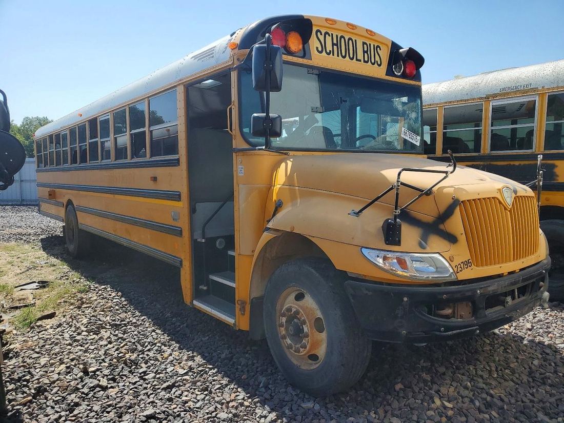 2013 IC CORPORATION 3000