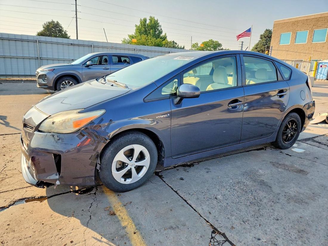 2015 TOYOTA PRIUS