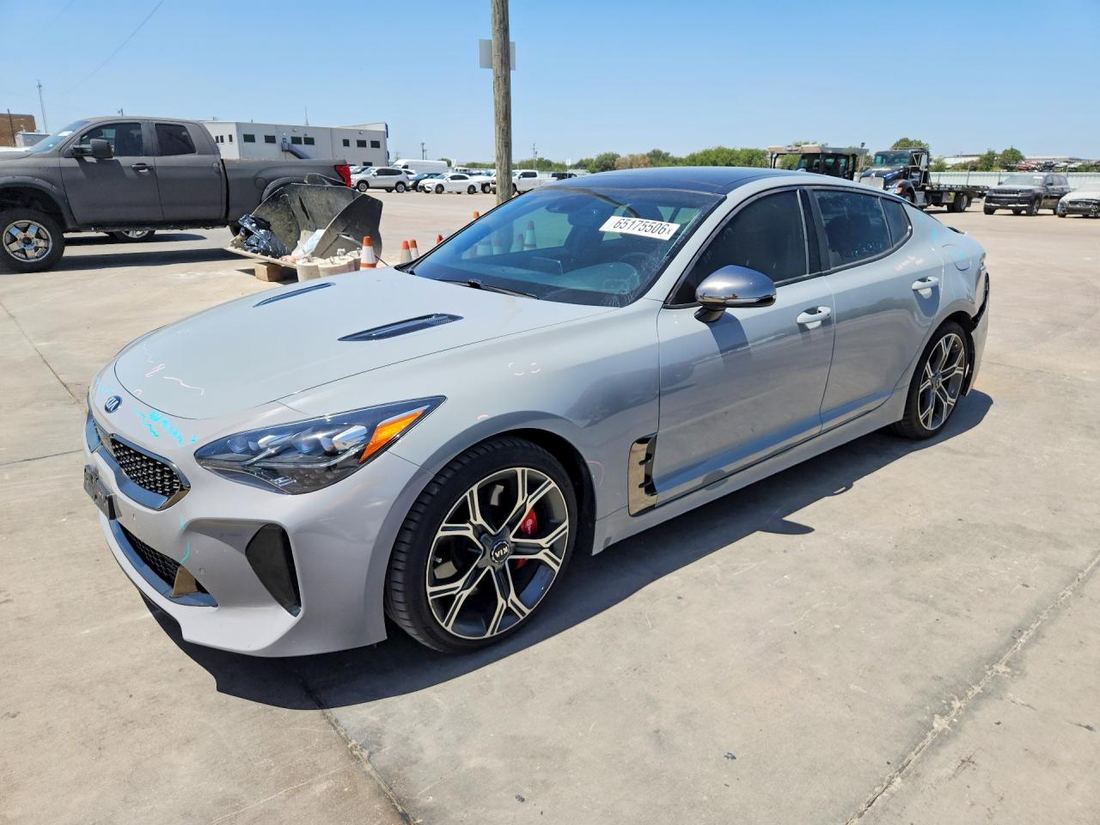 2019 KIA STINGER