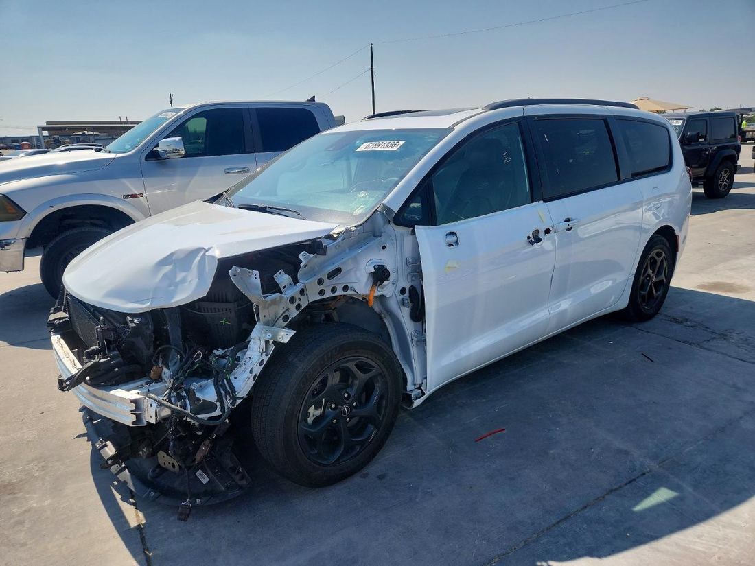 2024 CHRYSLER PACIFICA