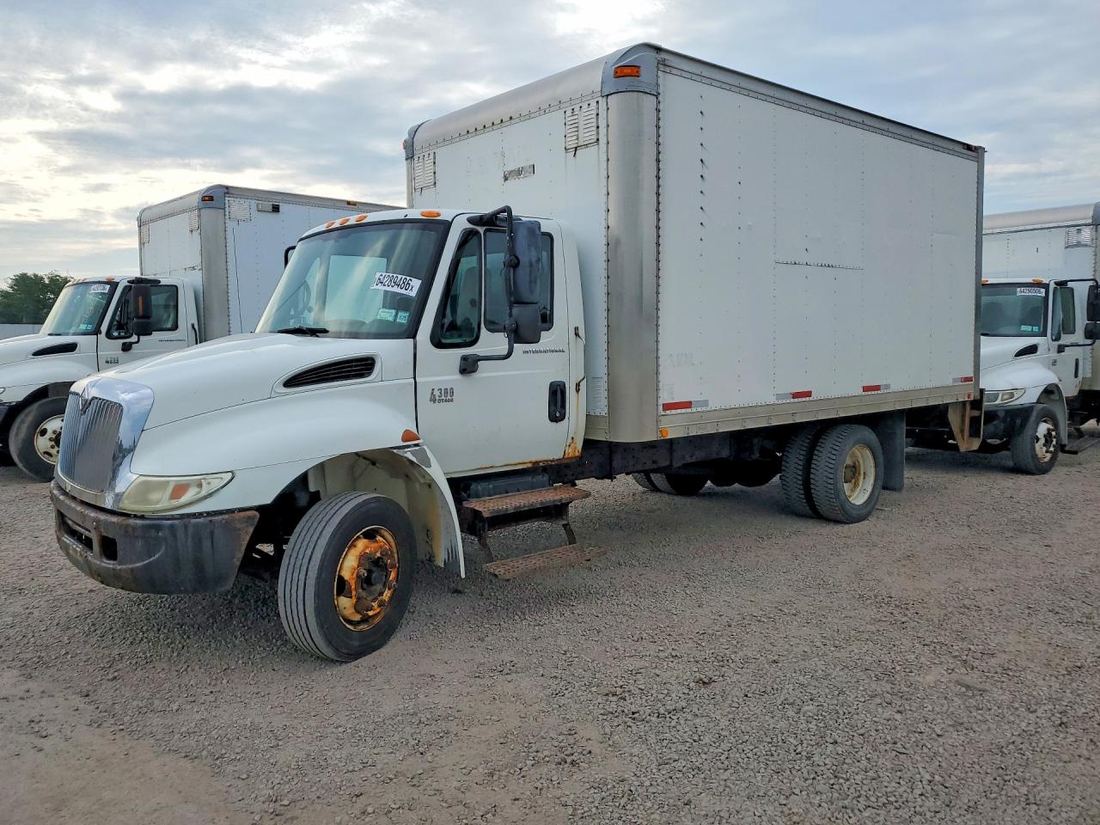 2005 INTERNATIONAL 4000
