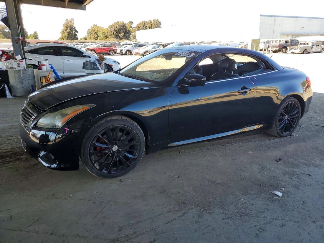 2011 INFINITI G37 CONVERTIBLE