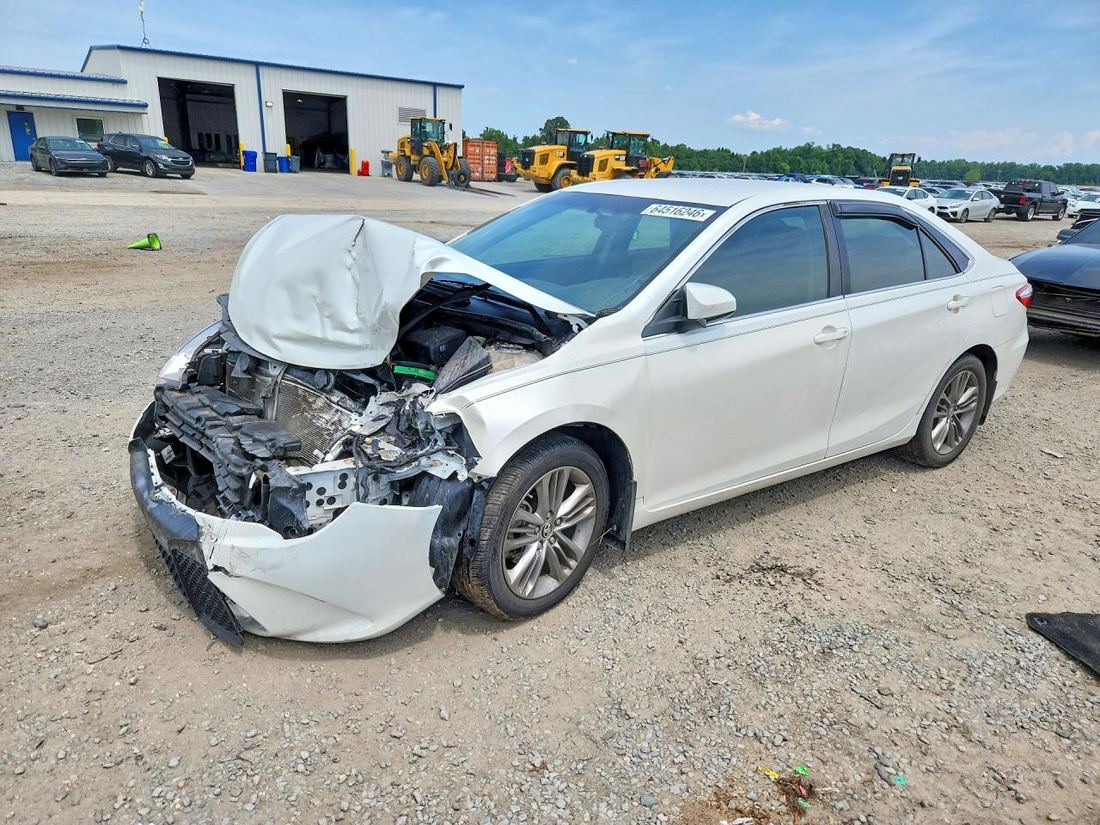2015 TOYOTA CAMRY
