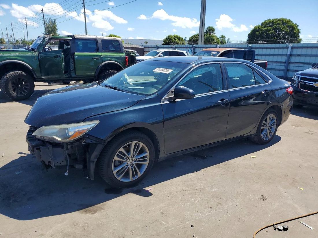 2015 TOYOTA CAMRY