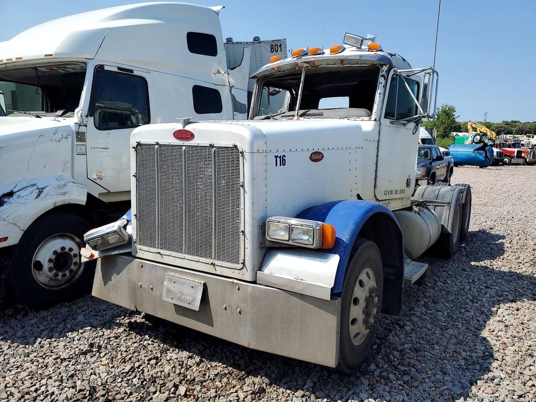 2001 PETERBILT 379