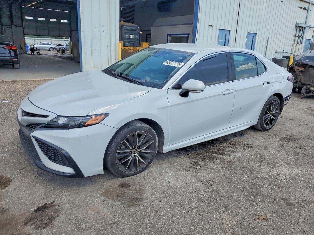 2024 TOYOTA CAMRY
