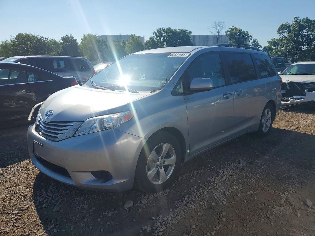 2015 TOYOTA SIENNA
