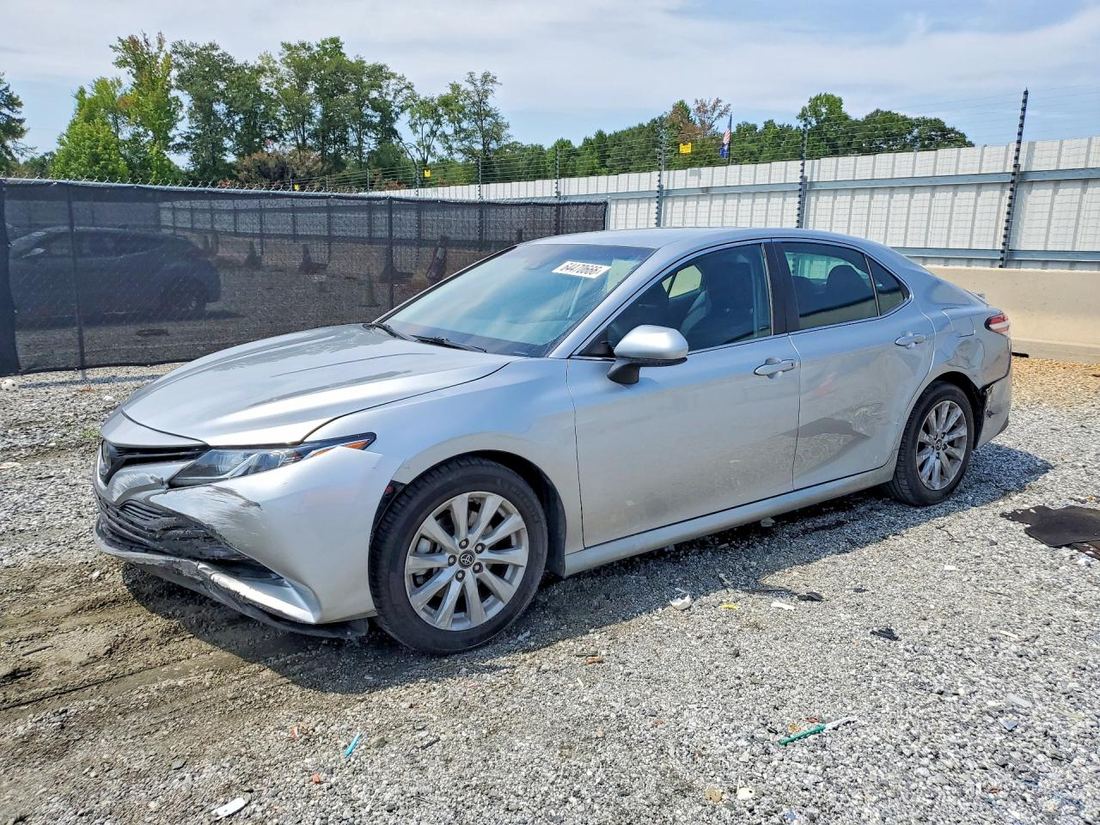 2018 TOYOTA CAMRY