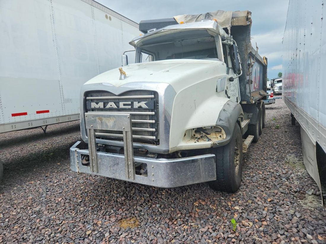2020 MACK GRANITE